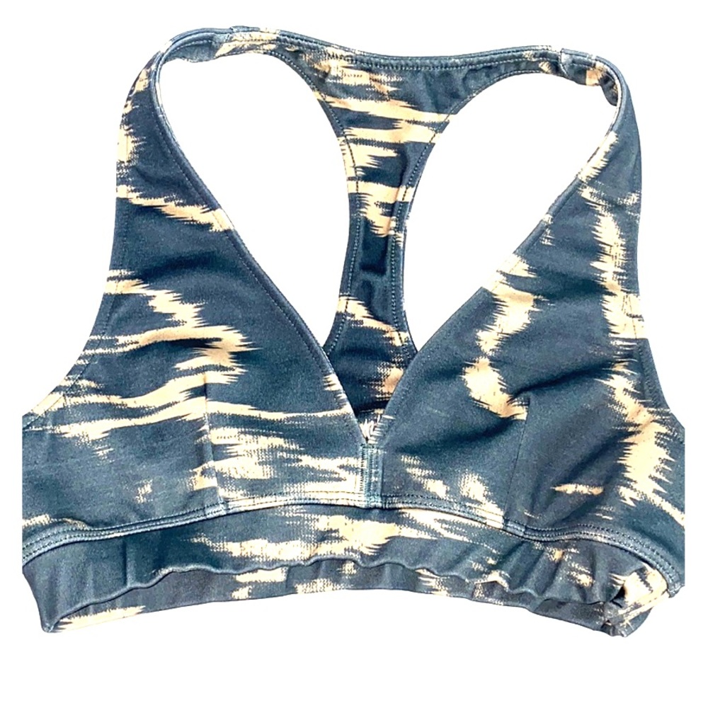 Mika sports bra